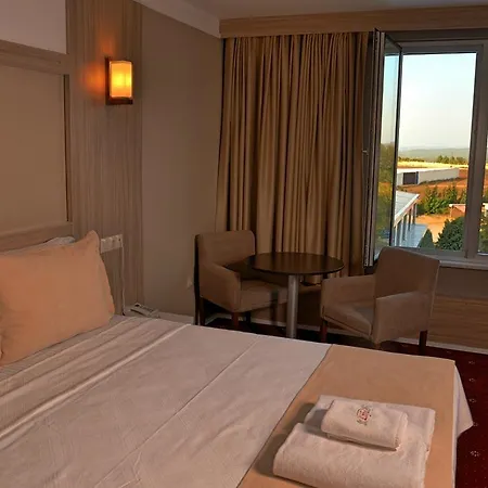 Life Port Istanbul 4* Sekerpinari